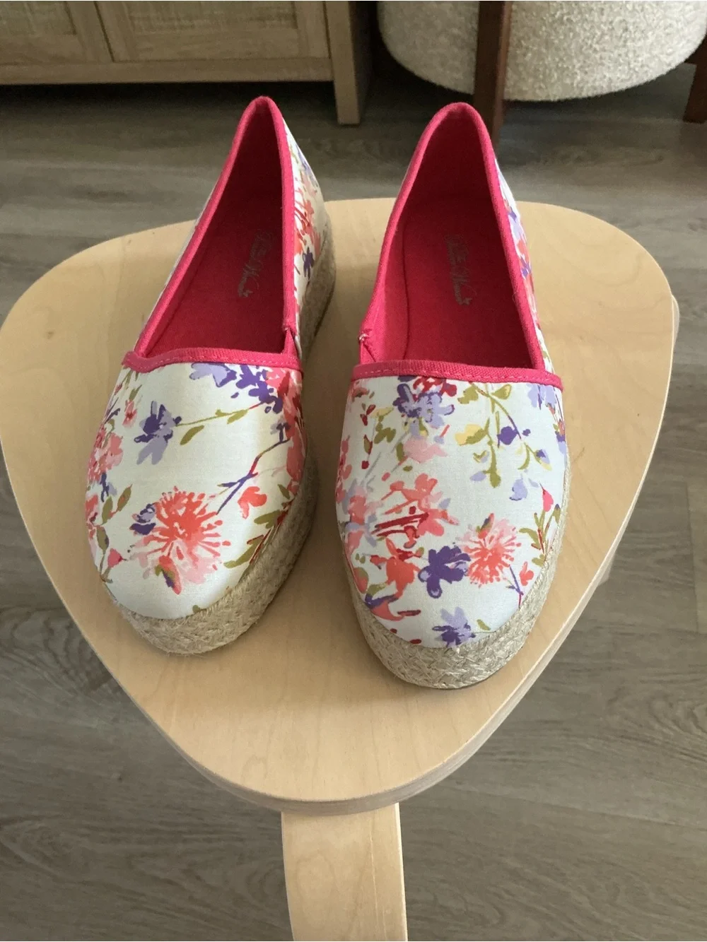 The Pioneer Woman Floral Espadrille Slip-Ons in Hot Pink Trim